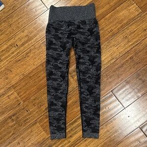 Gymshark Black and Gray Camo Leggings